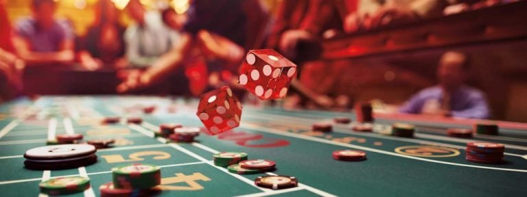 Tampilan platform 49 erek dengan kategori sportsbook, live dealer, dan slot games
